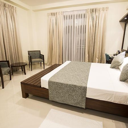 Grand 7 Hotel -Kesbewa Piliyandala Exteriér fotografie